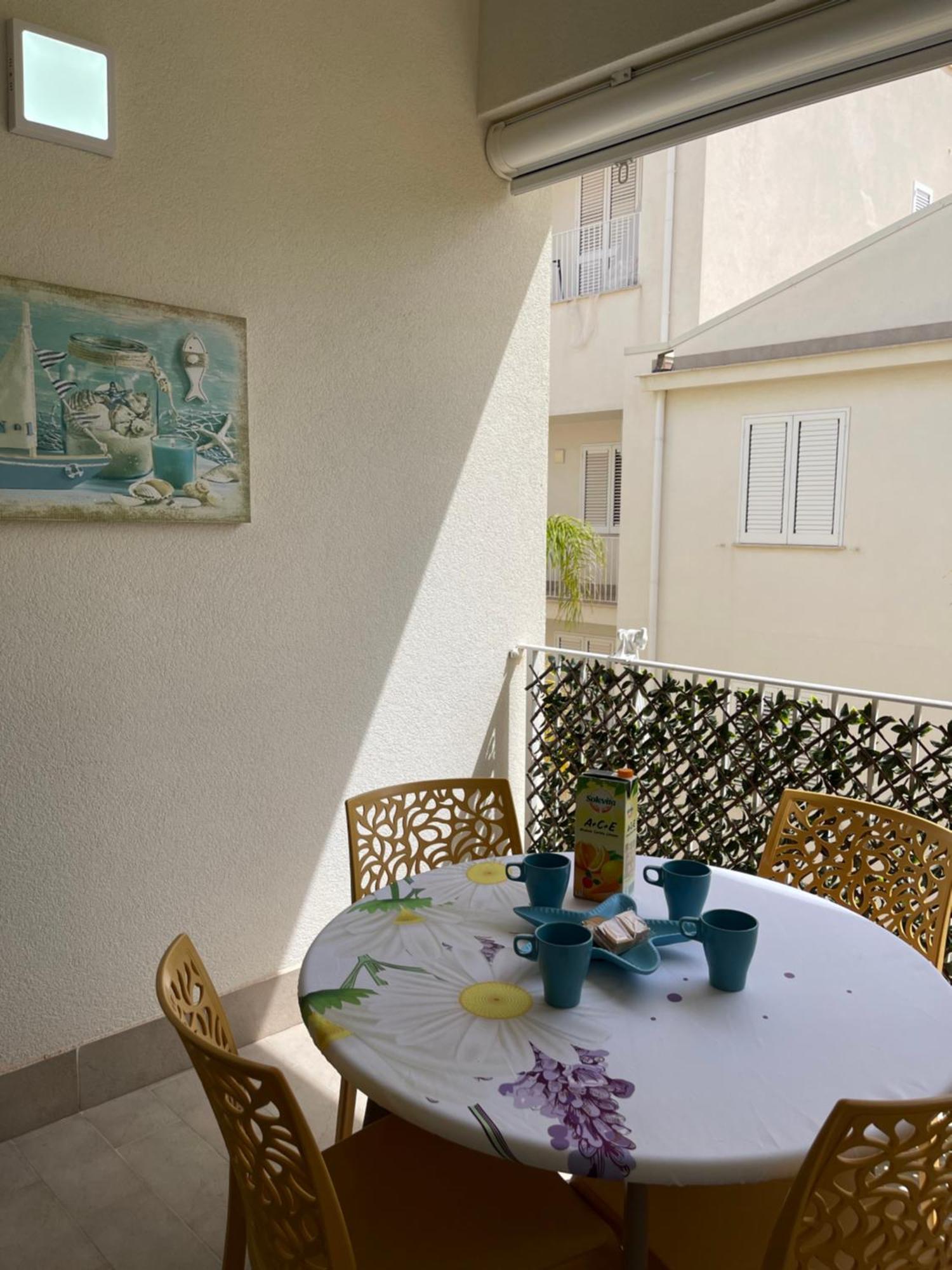 Casa Vacanza "Fortuna" Балестрате Екстериор снимка